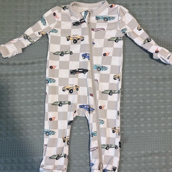 Kyte BABY Checkered Car Print Footie - Picture 1 of 1